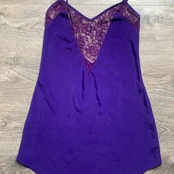 Victoria’s Secret slip - Picture 1 of 4